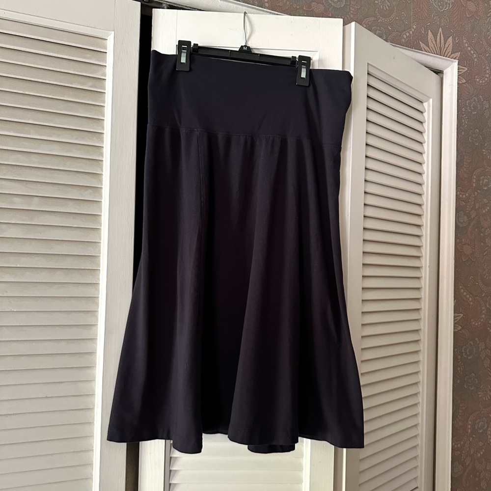 Lands End skirt in navy size MD (10/12)